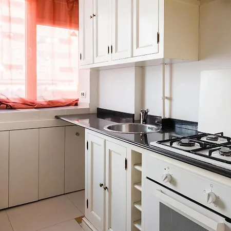 2br With Balcony - Italian Church & View *