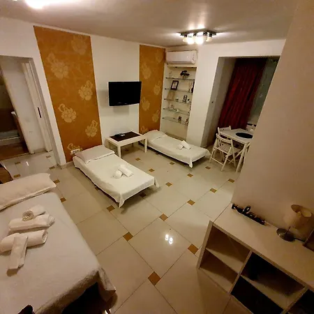 2br With Balcony - Italian Church & View