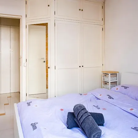 2br With Balcony - Italian Church & View