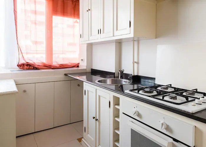 2br With Balcony - Italian Church & View *