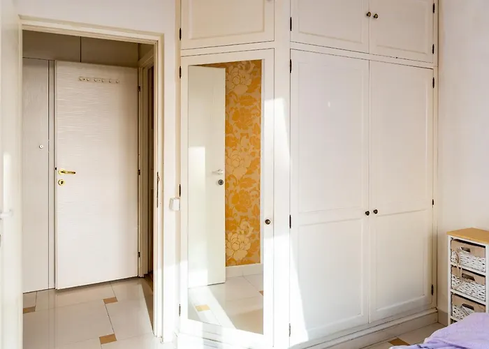 2br With Balcony - Italian Church & View *