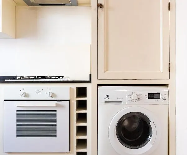 2br With Balcony - Italian Church & View * Bucareste