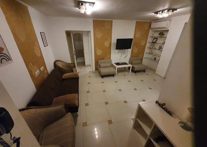 2br With Balcony - Italian Church & View * Bucareste