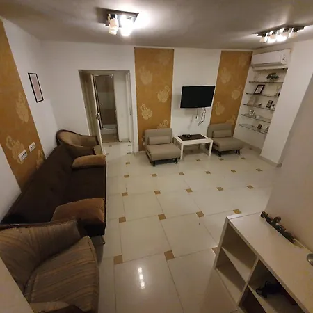 2br With Balcony - Italian Church & View * Bukurešť